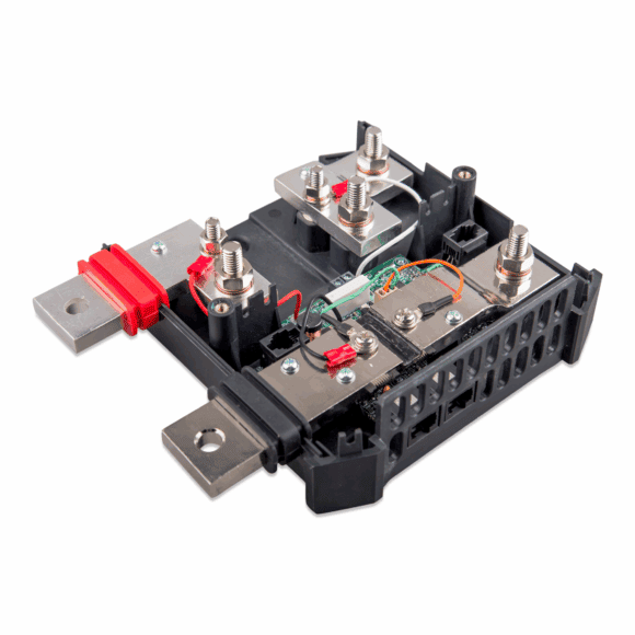 High-quality Victron Lynx Shunt VE.Can (M10) for battery monitoring and management. Compact, durable.